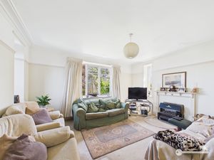 Sitting Room- click for photo gallery